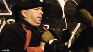 Csoki szépség és a fehér bőrös virsli
