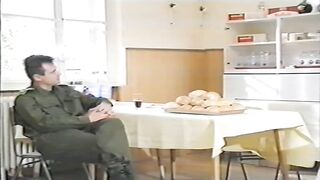 18 és bozontos - Magyarul szinkronizált szexvideó