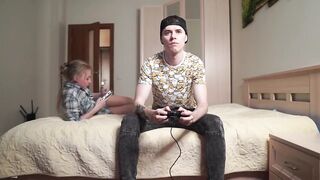 Amatőr tini porno a koleszban