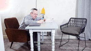 Imádja a fekete vibrátort