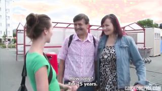 Amatőr pár pénzért baszik
