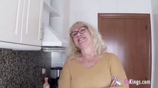 18 éves méretes seggű barátnő