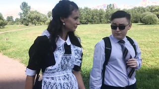 Perverz krapek farkát rúgja a domina