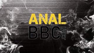 Anna De Ville élvezi a méretes pélót