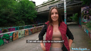 Public Agent - Vicky Love más srác pöcsén lovagol