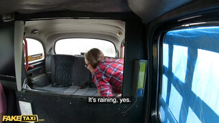 Fake Taxi - Lucy Heart a dögös kicsike orosz muff