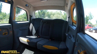 FakeTaxi - Lenna Ross pinája megpakolva