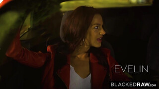 BlackedRaw - Jessie Saint két kárót akar