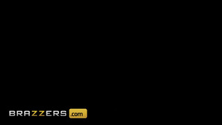 Brazzers - Alex Coal és Jewelz Blue idősebb sráccal kúrnak