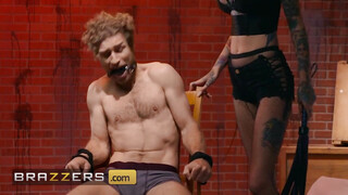 Brazzers - Emily Willis hármasban kúrel csoki pasikkal