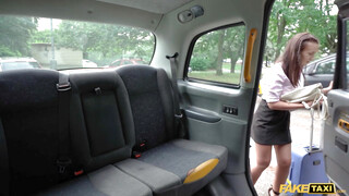 Fake Taxi - Ania Kinski a kurva francia milf