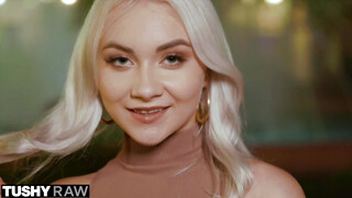 TUHSYRAW - Emma Hix duplán szereti