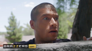 Brazzers - Alura Jenson az óriás seggű milf
