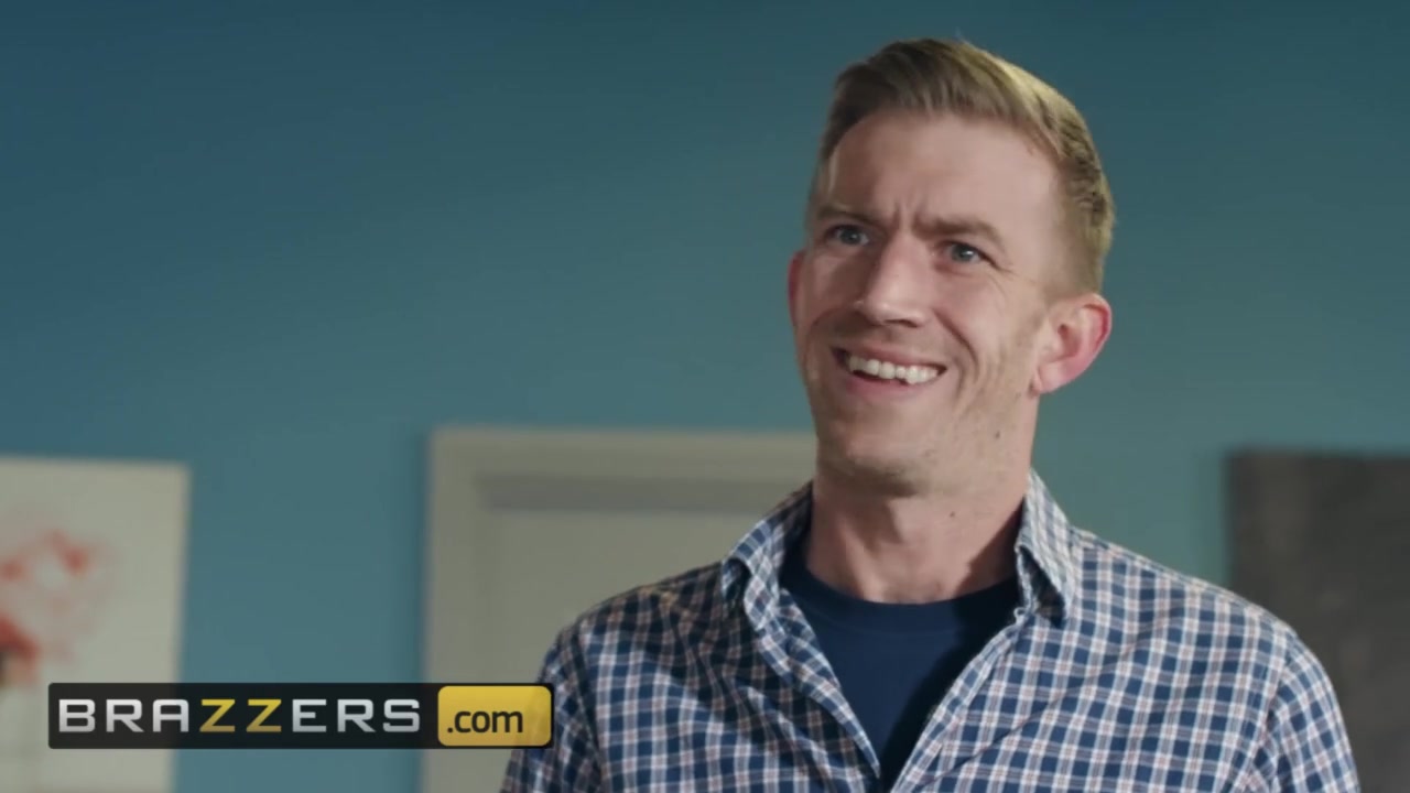 Brazzers - Sofi Ryan lovagol a faszon