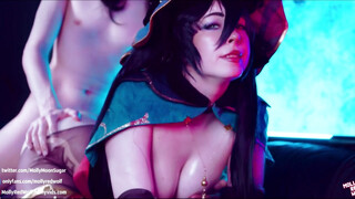 Cosplayes amatőr web kamerás hölgyemény megrakva