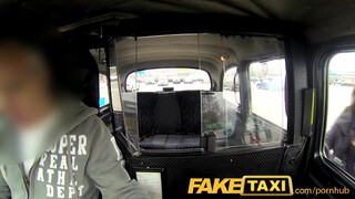 Fake Driving School  - análszex a autóban