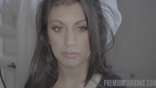 PremiumBukkake - Vicky Love a magyar hölgyemény lenyel 48 adag gecit