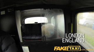 FakeTaxi - tornacipős kisasszony kárót akar és kap is