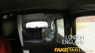 FakeTaxi létetik olyan, hogy dugjál meg szem ?