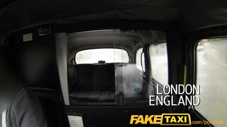 FakeTaxi eredeti csöcsöcs hölgyemény