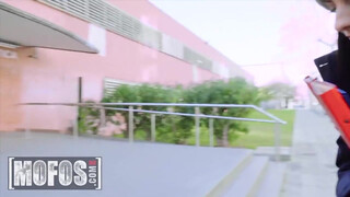 Mofos - Abella Danger alaposan megkefélve