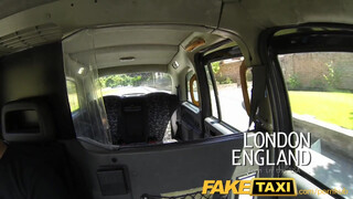 FakeTaxi - cseh szépség a hátsó ülésen