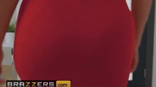 A szomszéd csajszi dákót akar - Brazzers