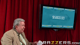 Brazzers - ki akar megdugni egy nagymellű milliomost?