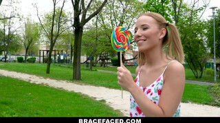 TeamSkeet - fitness fekete lány dugni akar