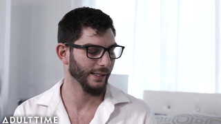 TRUE ANAL - Lana Rhoades és Riley Reid hármasban dugnak