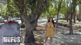 NewSensations - Angela White kezelésbe veszi a masszőr farkát
