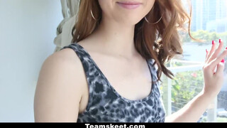 Hollie Mack várja a pélót - TeamSkeet