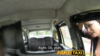 FakeTaxi - Csöcsös világos szőke tini a taxiban kúr