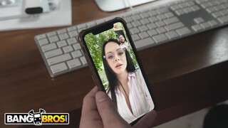 PublicAgent - Méretes kannás szöszi kapható a szexre