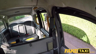 FakeTaxi - Mennyasszony a taxiban kúr