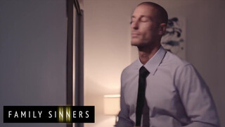 InnocentHigh - Ava Taylor a suli után szexre volt éhes