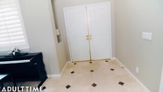 ADULT TIME - Gia Derza és Scarlit Scandal így edz