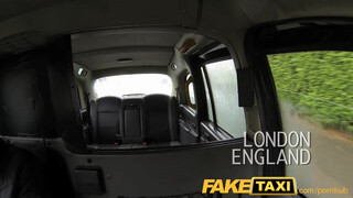 FakeTaxi - méretes mellű spiné nem akar fizetni