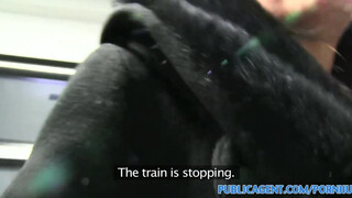 PublicAgent - Pici kannás nőci a vonaton szop