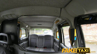 Fake Taxi - Cuki világos szőke spiné megrakva
