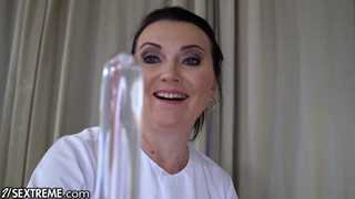 Brazzers - Cory Chase szűk feneke bekúrva