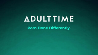 21 SEXTREME - fiatal tinilány ésa milf a sex shopban