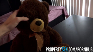 PropertySex - Priya Price pinába kefélve