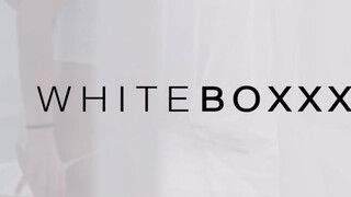 WhiteBoxxx - Silvia Dellai és Erika ribanca hármasban