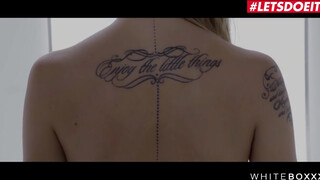She's New - Vékony picsa keményre cumizza