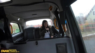 18videoz - Lissa Miss áthívja a haverját