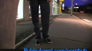 PublicAgent - cumizás és baszás egy Ipadért