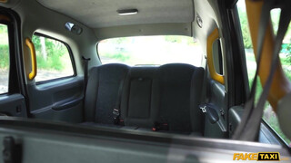 Fake Taxi - Atlanta Moreno a csöcsös brit spiné