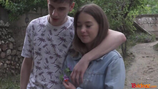 Casual Tini Porno - nagyfaszú hapsi és a izgató kurvája