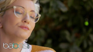 BABES - Vicki Chase néger csávóval kefél